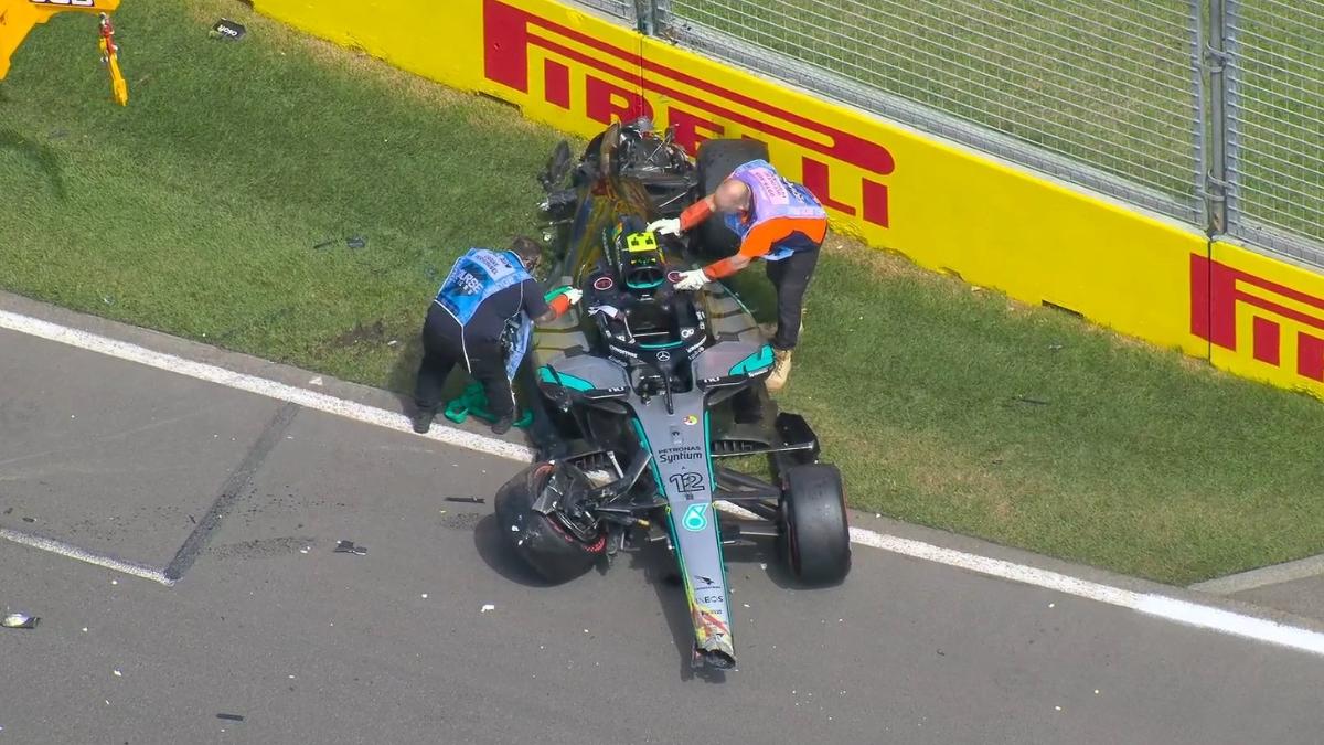 Antonelli crashes out of FP3: Mercedes faces race against time for Australian GP qualifying | WATCH