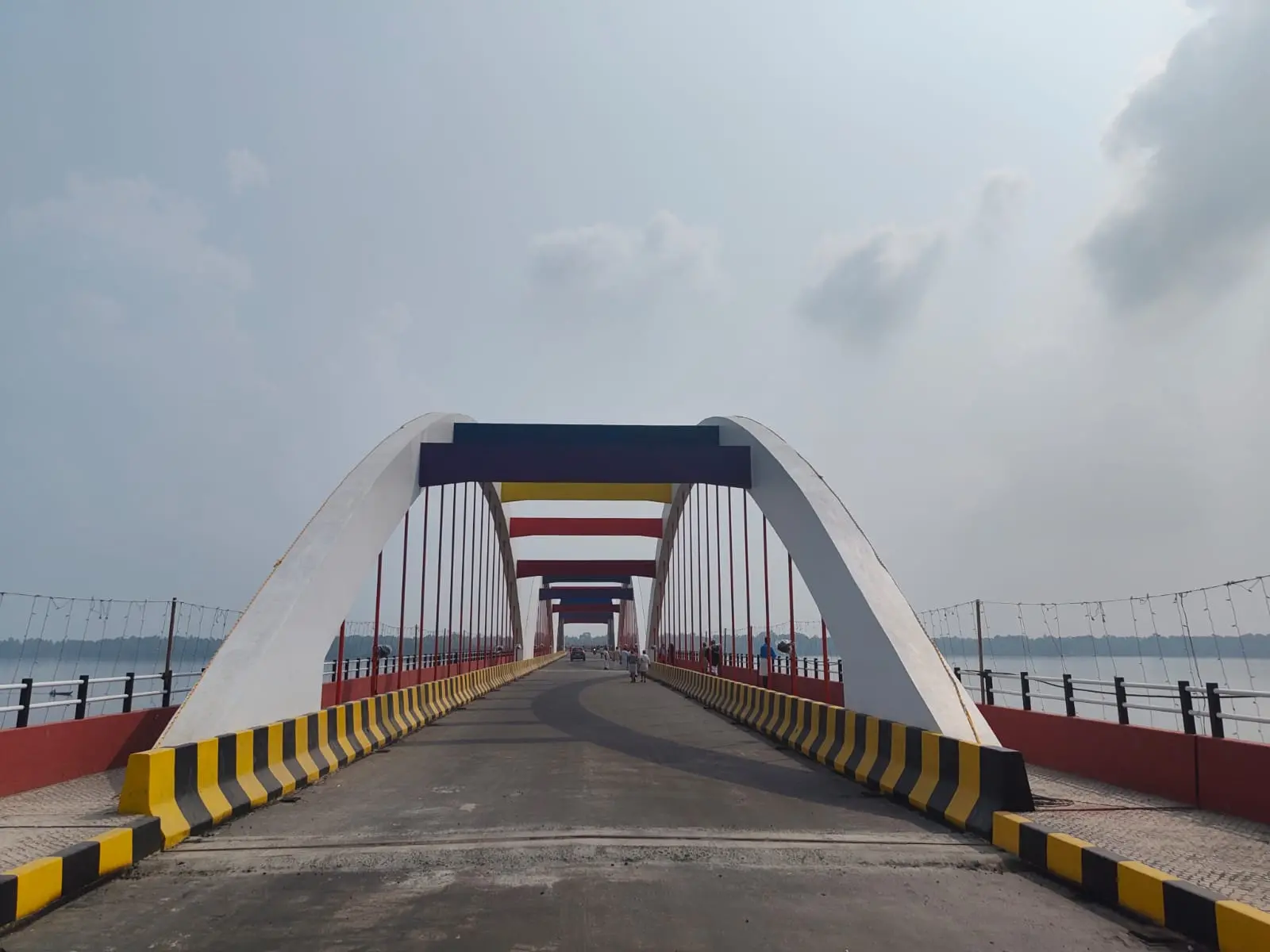 ആലപ്പുഴ അരൂർ പെരുമ്പളം പാലം | Photo: റിഥിൻ ദാമു