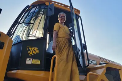 Drive it like Maniamma! Kerala’s 75-year-old woman with 12 licences is a real wonder | WATCH