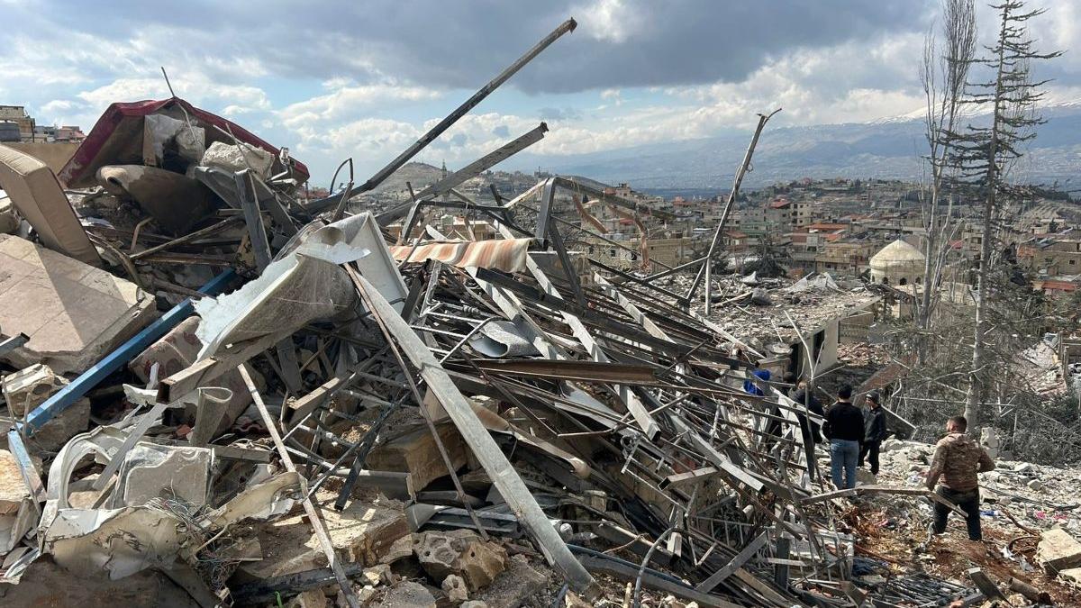 Israeli raid in eastern Lebanon kills 41; fails to find remains of missing airman from 1986