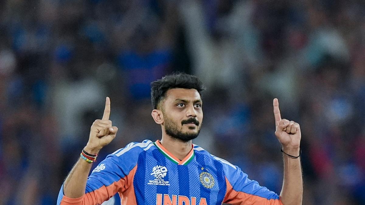 IND vs NZ Final: Axar’s double strike! New Zealand reeling as India dominates T20 WC Final