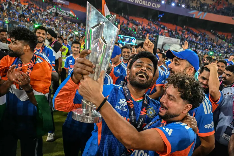 Vizhinjam erupts as hometown hero Sanju Samson guides India to T20 title | WATCH