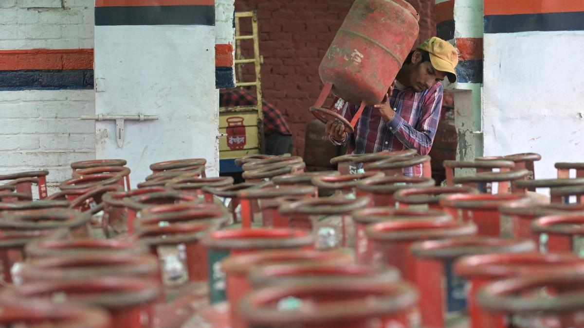 LPG, CNG and piped cooking gas get top priority in government’s gas allocation revamp