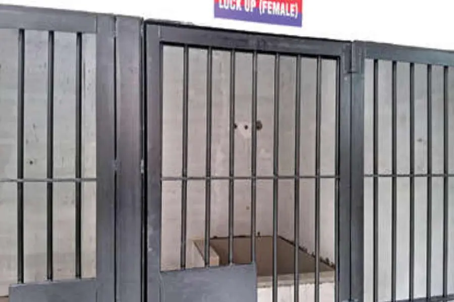 BEYPORE-LOCKUP