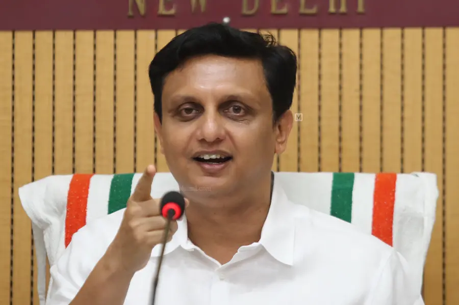 ദേശീയപാതാ വികസന ഉദ്ഘാടനം: ബഹിഷ്കരിച്ച് സർക്കാർ, സമാന്തര ഉദ്ഘാടനം നടത്തി പ്രതിഷേധം