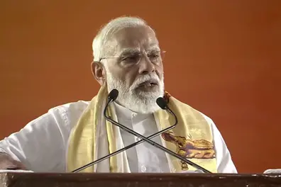 PM Modi unveils Rs 10,000 crore projects in Kerala, massive roadshow thrills Kochi | WATCH