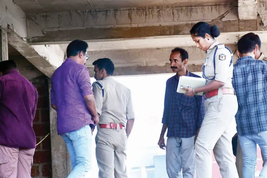 മൃതദേഹം കണ്ടെത്തിയ നുള്ളിപ്പാടിയിലെ കെട്ടിടത്തിൽ പോലീസ് നടത്തിയ പരിശോധന
