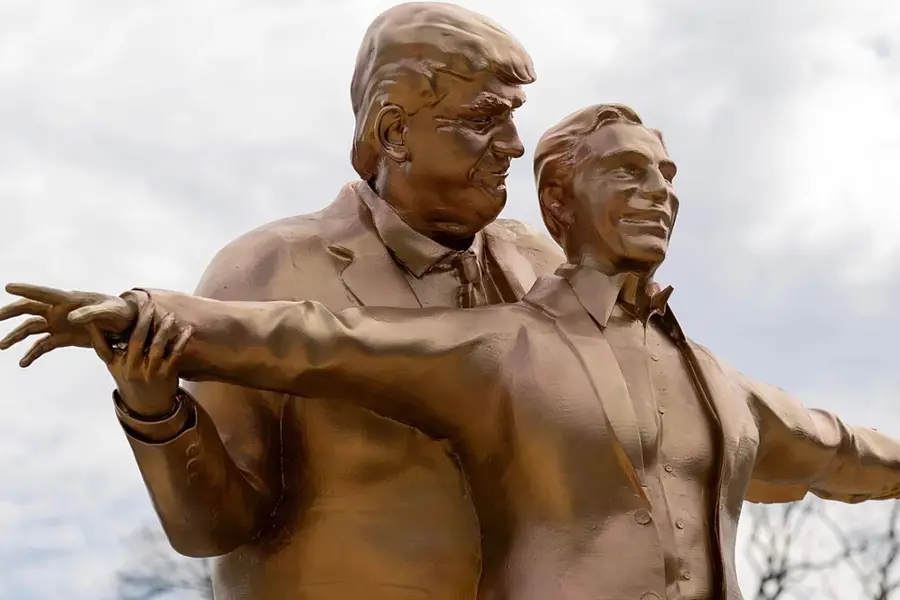 Statue.jpg