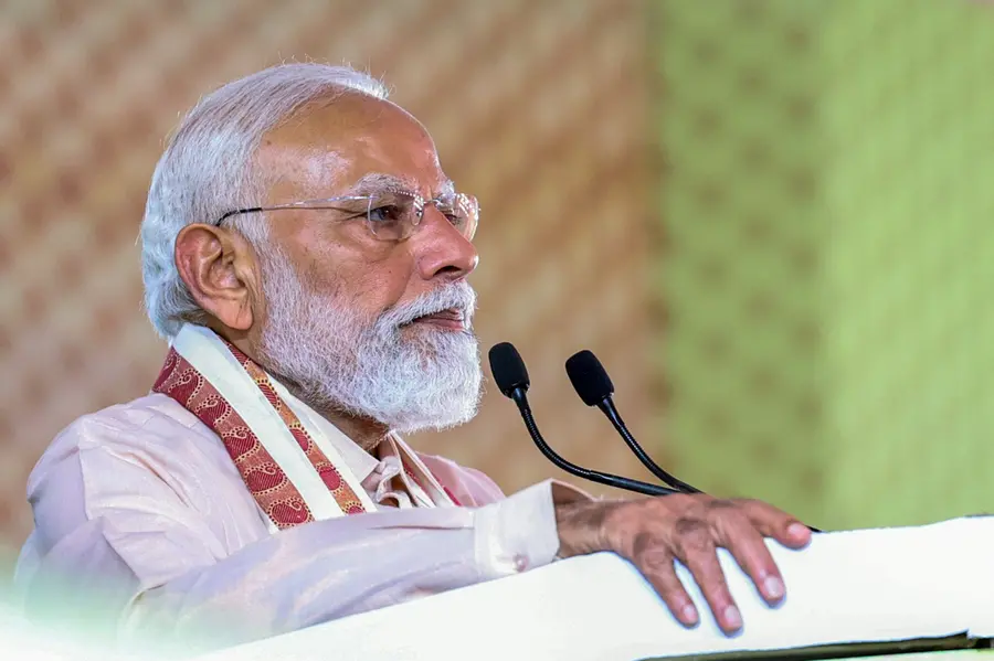 പാചകവാതകം സംബന്ധിച്ച് ചിലർ ഭീതിവിതയ്ക്കുന്നു, ദേശീയ താത്പര്യം മുൻനിർത്തി കടമ നിറവേറ്റണം- മോദി