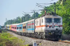 വേണാട് എക്‌സ്പ്രസ് നിലമ്പൂരിലേക്ക് ഉടനെത്തില്ല; പ്ലാറ്റ് ഫോമിന്റെ നീളക്കുറവ് പ്രധാന പ്രതിസന്ധി