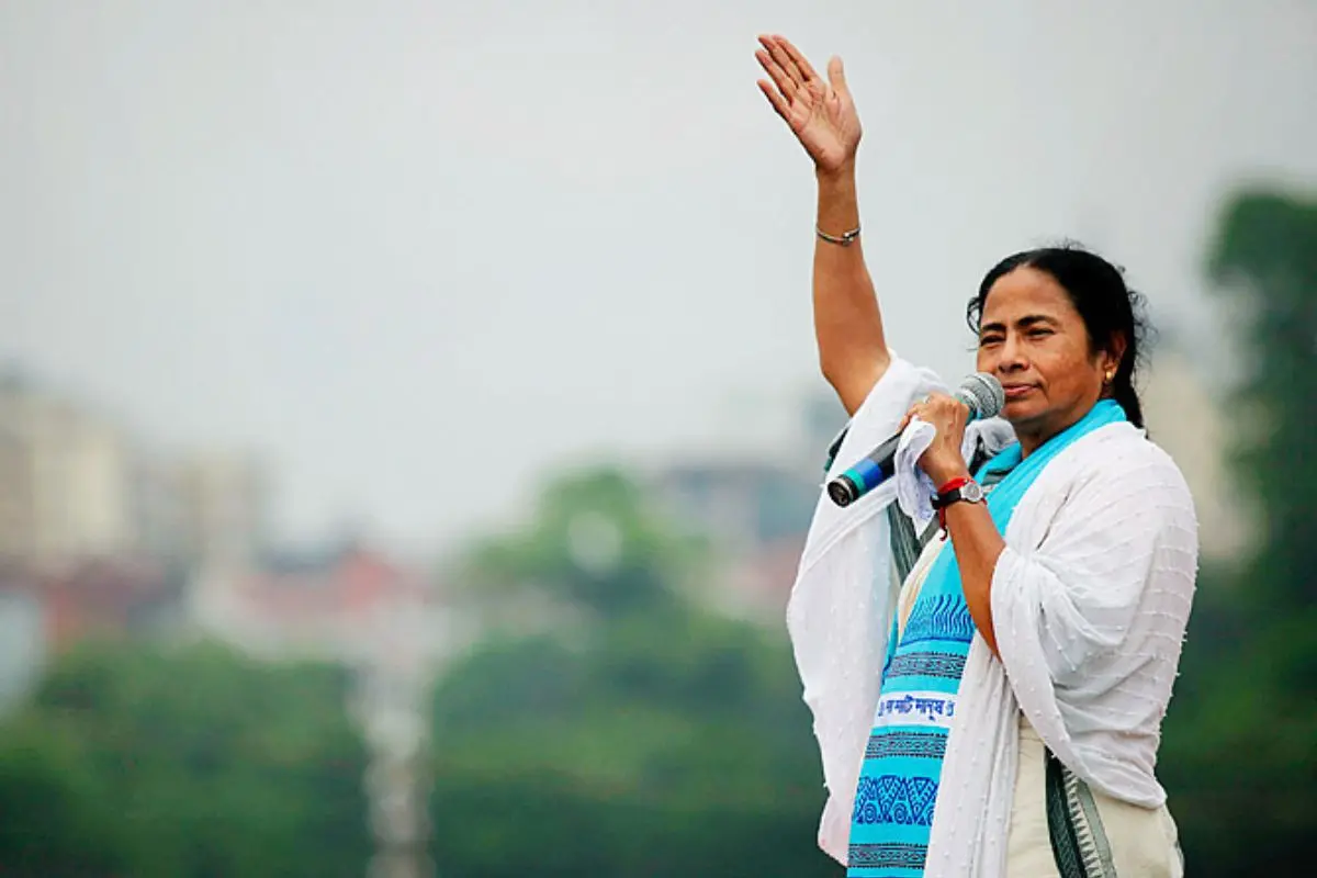 West Bengal Chief Minister Mamata Banerjee addresses supporters during a political rally ahead of the 2026 Assembly elections.