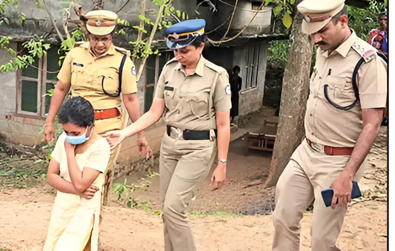 • അശ്വതിയെ അന്വേഷണസംഘം തെളിവെടുപ്പിനായി കൊണ്ടുവന്നപ്പോൾ