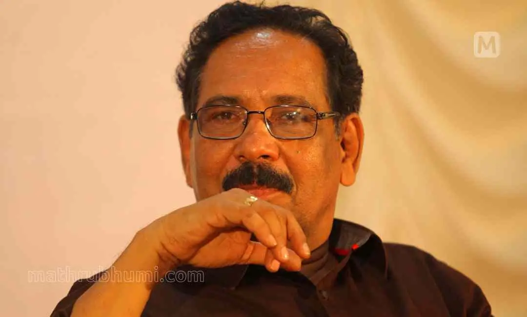 ആലങ്കോട് ലീലാകൃഷ്ണന്
