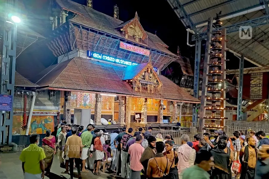 4 മാസക്കാലം മാറ്റിനിർത്തി; ഗുരുവായൂർക്ഷേത്രം കീഴ്ശാന്തി കീഴേടം രാമൻ നമ്പൂതിരിയെ തിരിച്ചെടുത്തു