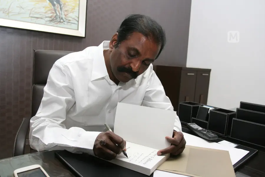 vairamuthu-biography