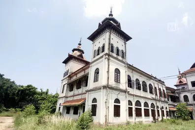 Theft at Kowdiar Palace baffles police; Only one locker section targeted, visitors under scrutiny