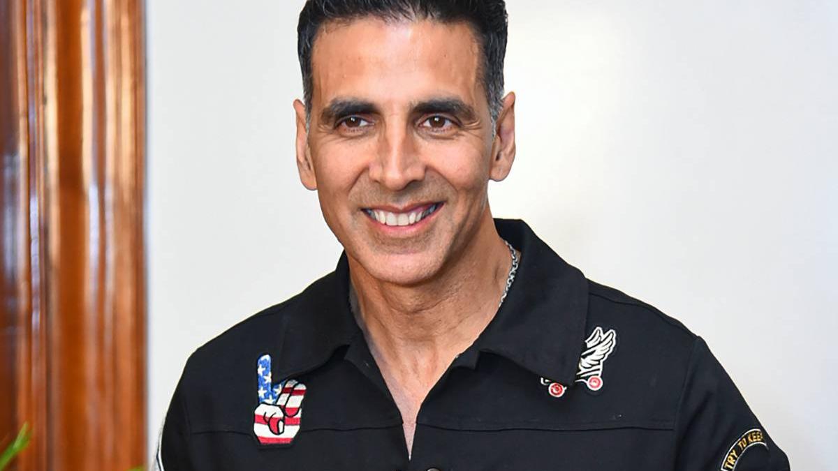 പാപ്പരാസികളെ പിന്തുണച്ച് അക്ഷയ് കുമാർ | Why Akshay Kumar Refuses to ...