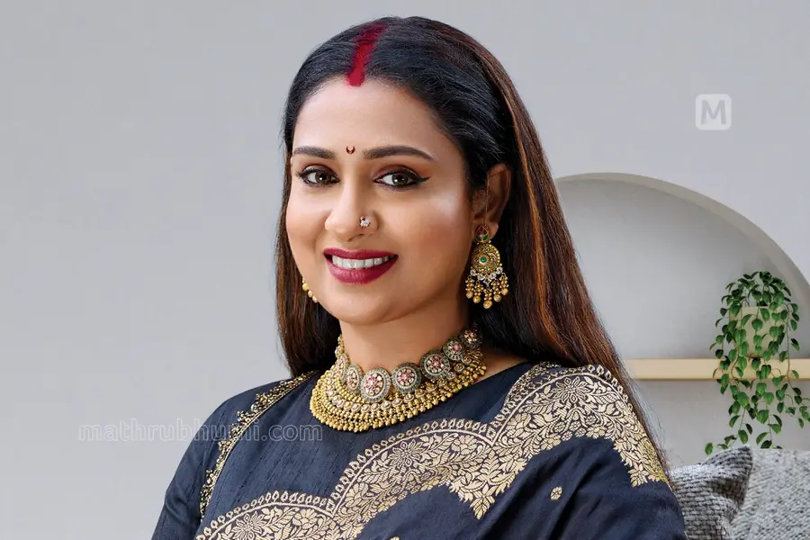 radhika suresh gopi