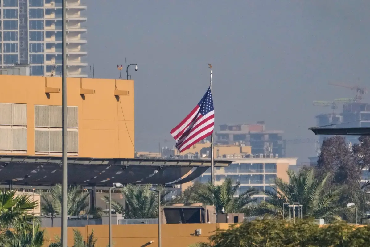 U.S. Embassy is seen across the Tigris River in Baghdad, Iraq.| Photo: AFP