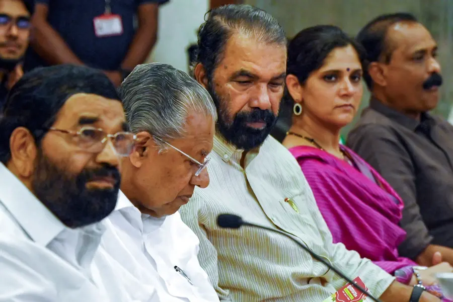 പിഎം-ശ്രീ പൂട്ടിക്കെട്ടി, സ്കൂൾ ഏകീകരണം പാളി; രണ്ടു തിരിച്ചടികളുമായി സർക്കാരിന്റെ പടിയിറക്കം
