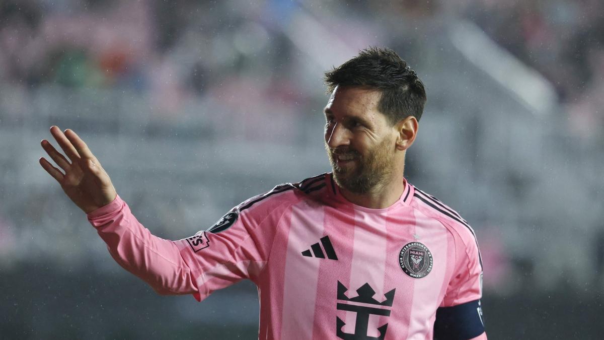 Lionel Messi nets his 900th career goal: A look at the record books