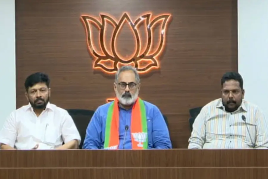 രണ്ട് കോൺഗ്രസ് നേതാക്കൾ ബിജെപിയിൽ ചേർന്നു; ചിറയിൻകീഴിലും ചടയമംഗലത്തും മത്സരിക്കും
