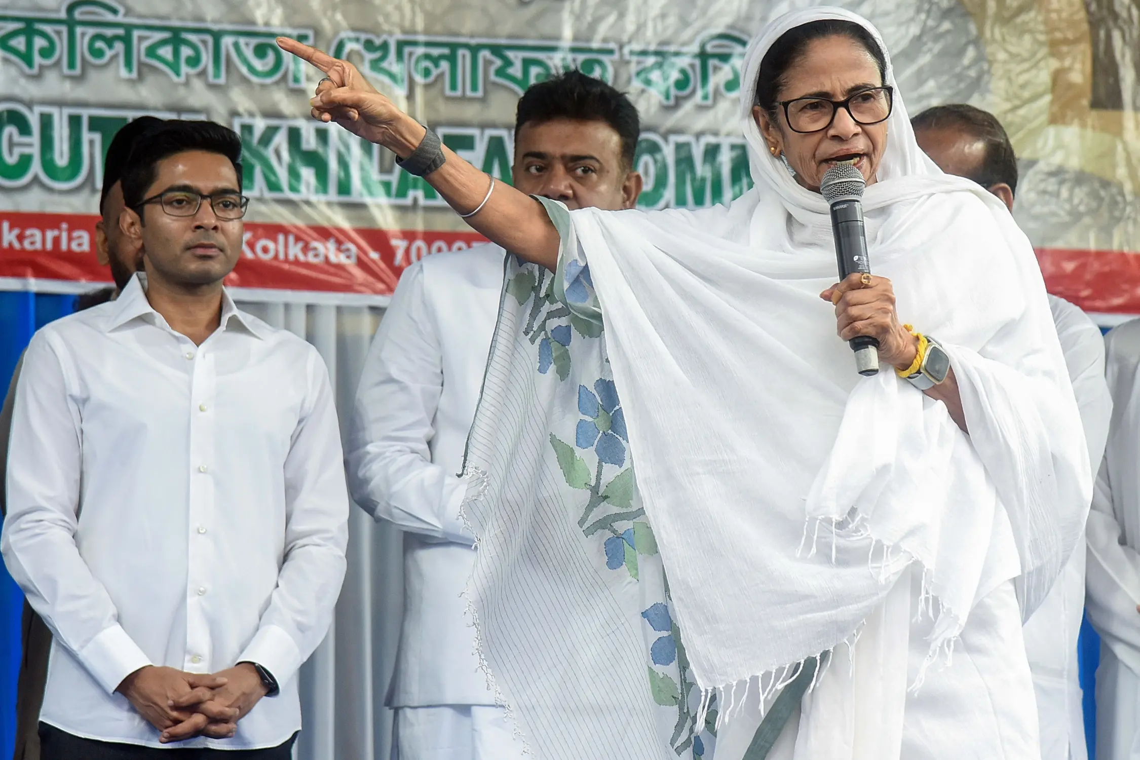 West Bengal CM Mamata Banerjee addresses a gathering on the occasion of Eid al-Fitr at Red Road in Kolkata | Photo: ANI