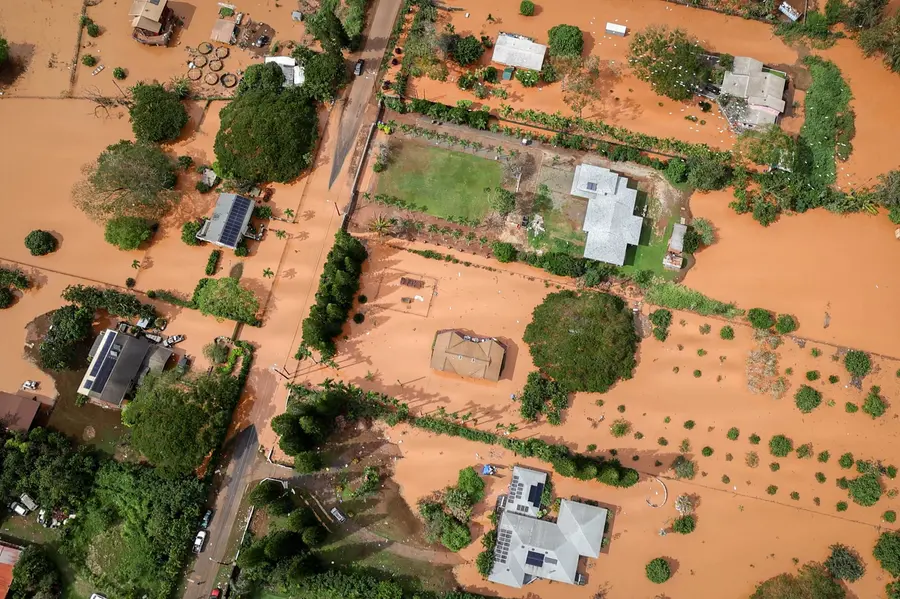 Hawaii floods force 5,500 evacuations as Oahu hit by worst deluge, dam collapse feared