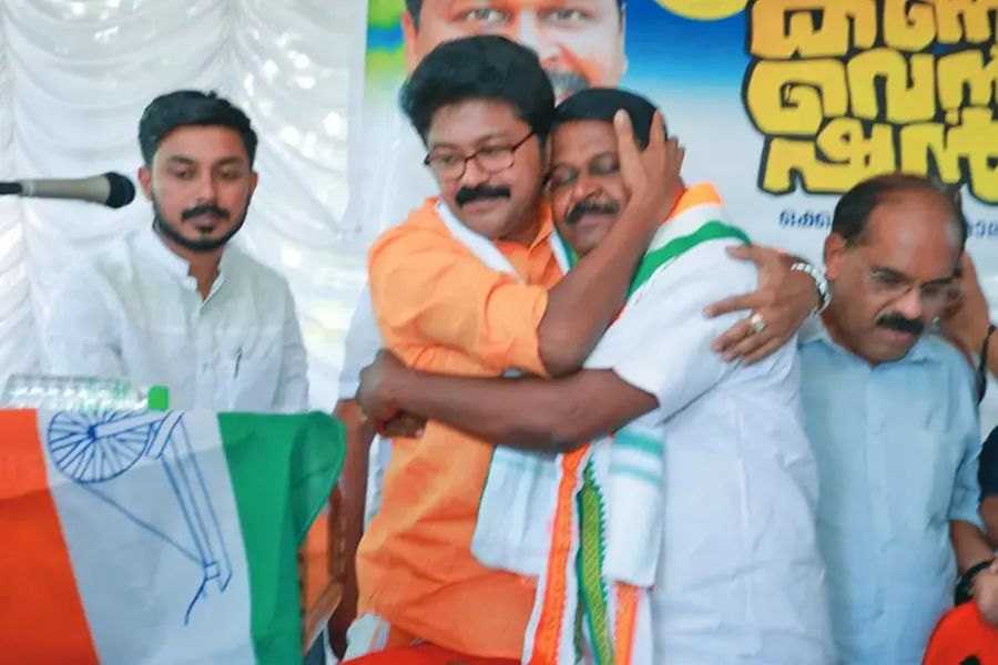 'എല്ലാം കോപ്ലിമെന്റ്സാക്കി'; ഇടഞ്ഞുനിന്ന എൽദോസ് കുന്നപ്പിള്ളി പ്രചാരണത്തിന്