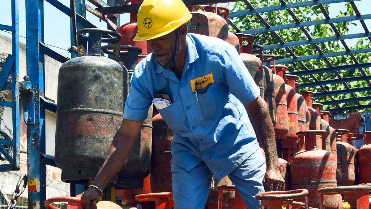 India fuel supply update: Govt says no shortage, refineries at full capacity