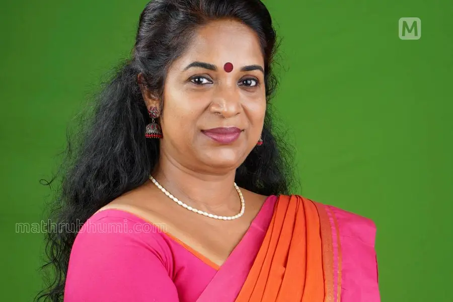 കെ.ജെ ഷൈനിനെതിരായ സൈബർ ആക്രമണം; യൂട്യൂബർ അറസ്റ്റിൽ, പിടിയിലായത് വിദേശത്ത് നിന്ന് എത്തിയപ്പോൾ