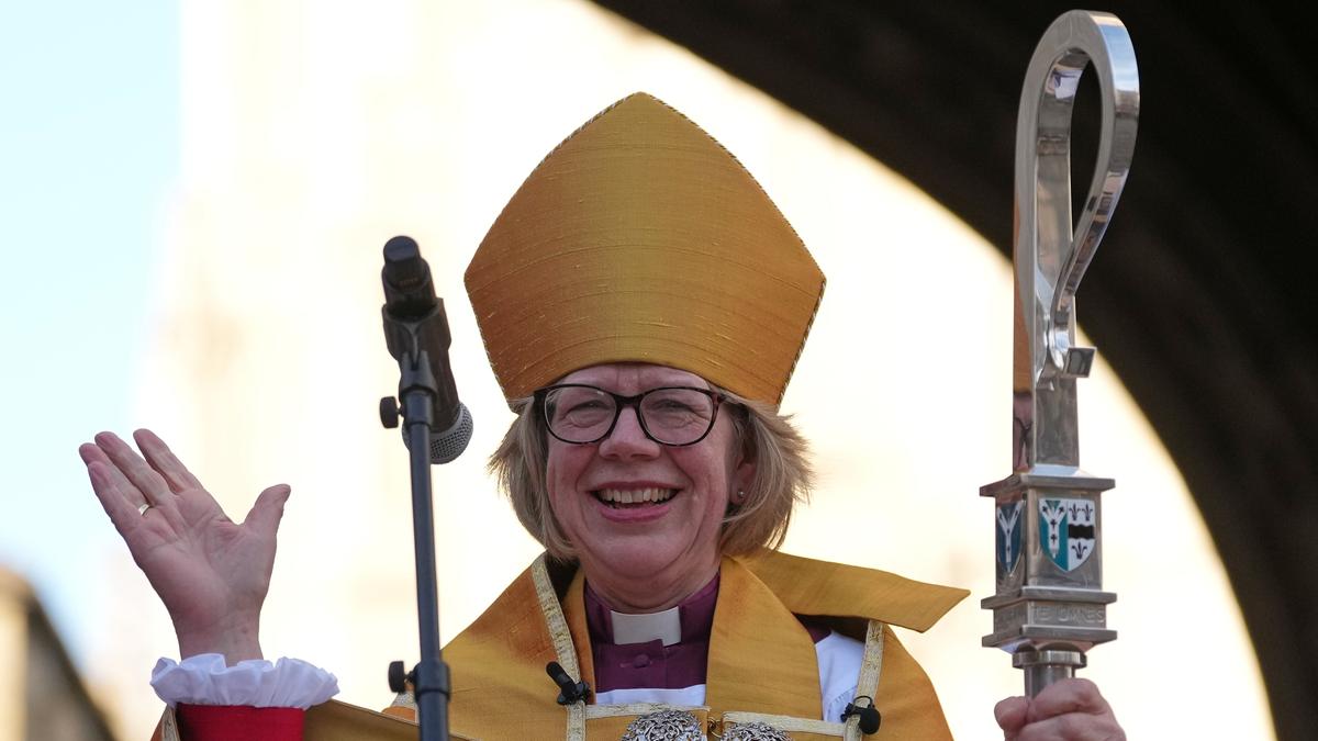 A historic ‘knock’ on cathedral doors! Sarah Mullally becomes first female Archbishop of Canterbury