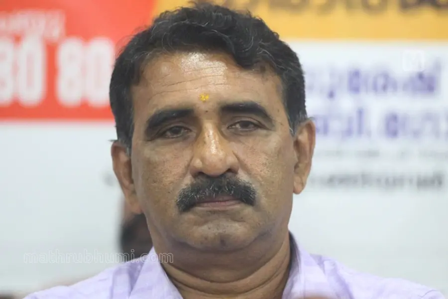 ‘ഭരണനിശ്ചലാവസ്ഥയില്ല’; ഗോപാലകൃഷ്ണൻ്റെ മതവിദ്വേഷ പരാമർശത്തിൽ നടപടി ഉറപ്പെന്ന് തിരഞ്ഞെടുപ്പ് കമ്മിഷൻ