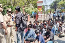 'സംശയം ചോദിച്ചാൽ കിടപ്പുമുറിയിലേക്ക് വരാൻപറയും'; പീഡനപരാതിയിൽ അണ്ണാ സർവകലാശാലയിലെ അധ്യാപകൻ അറസ്റ്റിൽ