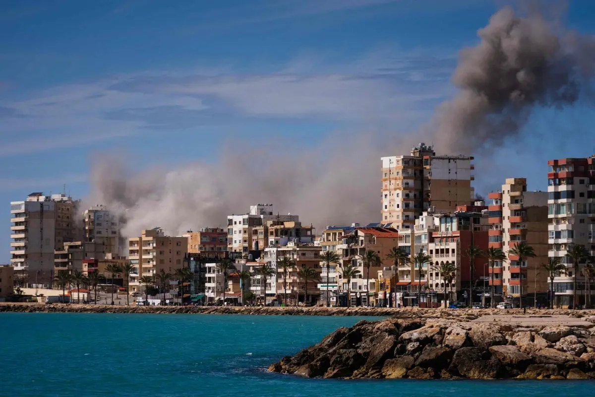 A plume of smoke rises from the site of an Israeli airstrike on the eastern outskirts of Tyre, in southern Lebanon, on March 24, 2026 (Photo: AFP)