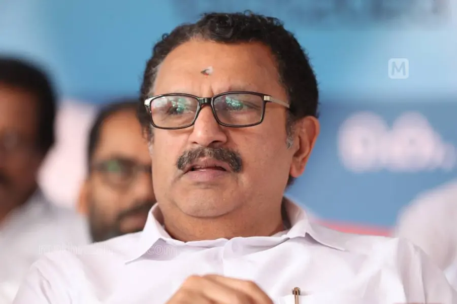 പ്രചാരണത്തിന് പണംനൽകി ആളെ ഇറക്കിയെന്ന് വാർത്ത; മുരളീധരന്റെ പരാതി: റിപ്പോർട്ടർ ചാനലിനെതിരെ FIR