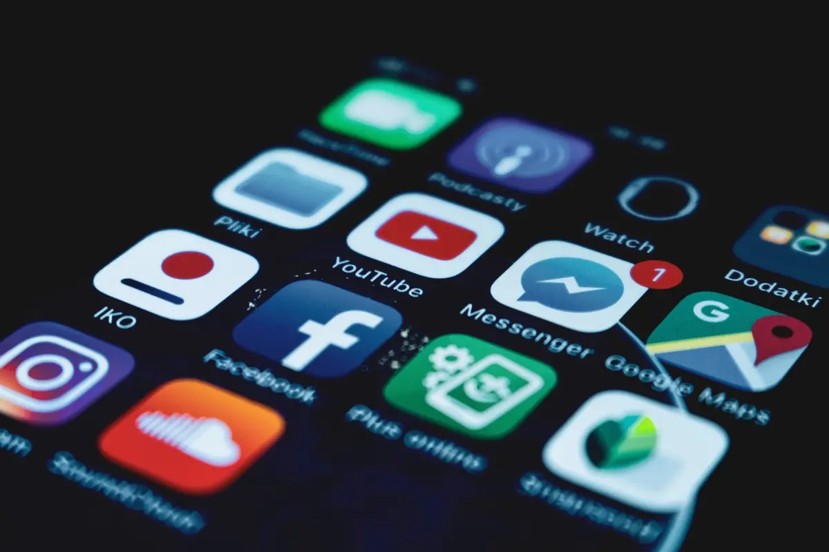 Social Media | Photo: Canva