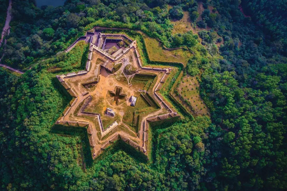 മഞ്ചാരബാദ് കോട്ട / ഫോട്ടോ: Shutterstock