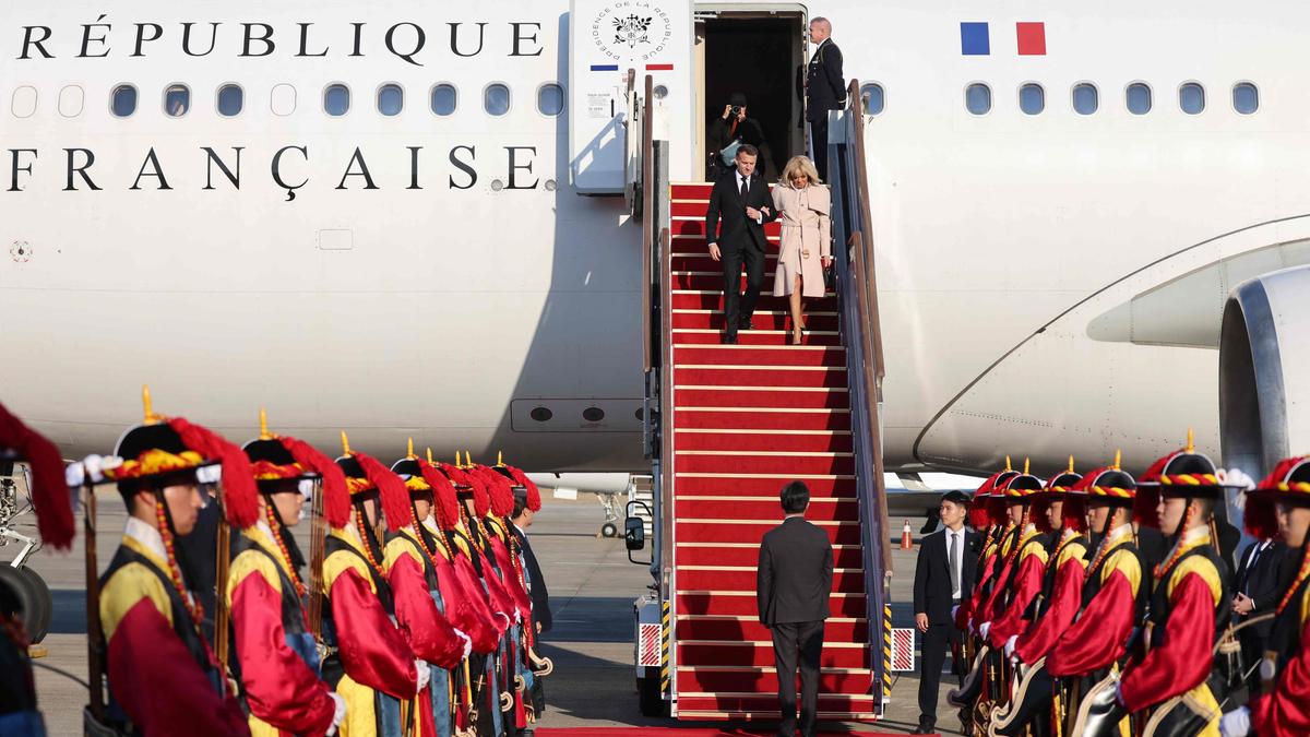 Emmanuel Macron in South Korea: Summit, War Memorial visit and K-Pop dinner