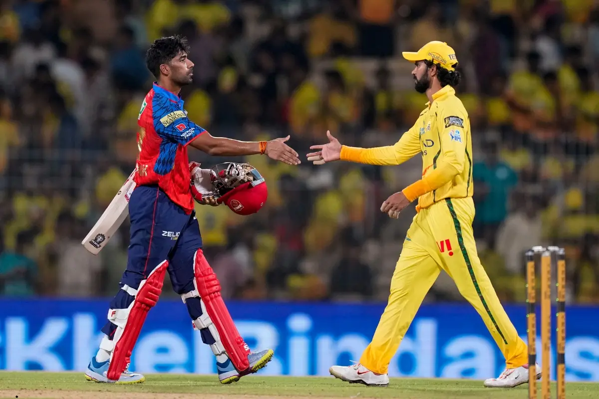 Punjab Kings' Shashank Singh, left, being congratulated by Chennai Super Kings' captain Ruturaj Gaikwad after winning an Indian Premier League (IPL) 2026.| Photo: PTI