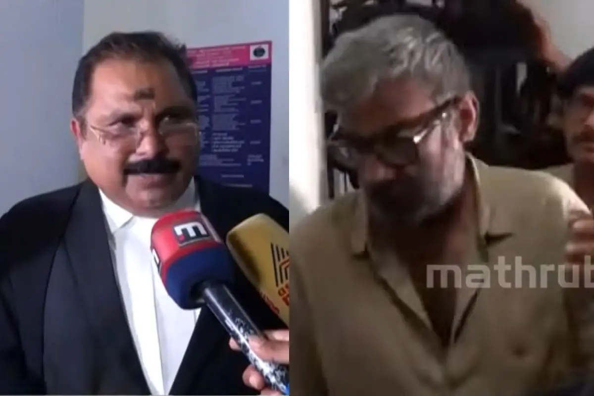 അഡ്വ. എസ്. രാജീവ്, രഞ്ജിത്തിനെ കോടതിയിൽ ഹാജരാക്കിയപ്പോൾ | സ്ക്രീൻഗ്രാബ്