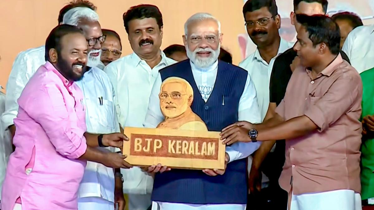 Kerala has made up its mind to show the door to LDF government: PM Modi