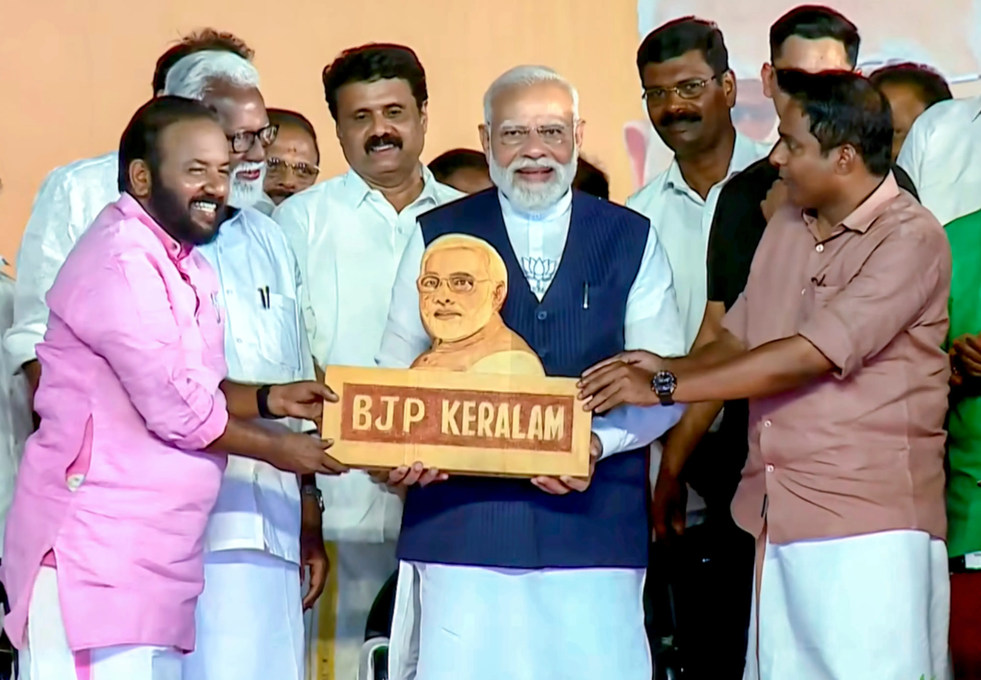 Kerala has made up its mind to show the door to LDF government: PM Modi