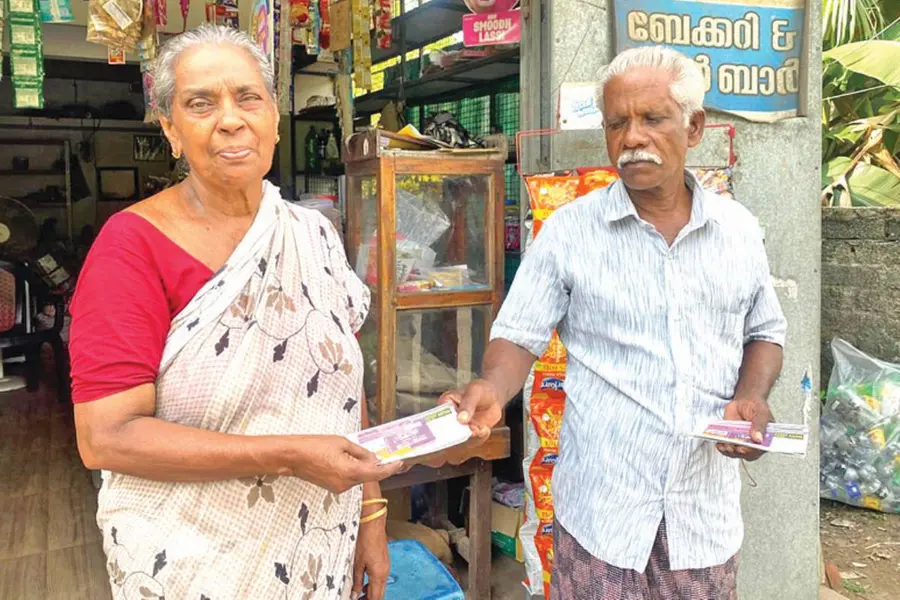 സമ്മാനാർഹമായ ടിക്കറ്റുമായി കുഞ്ഞ് അച്ചാമ്മ