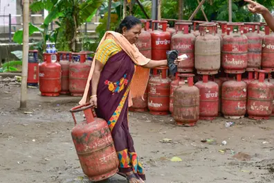 Delhi stops direct LPG cylinder sales from godowns: What it means for you
