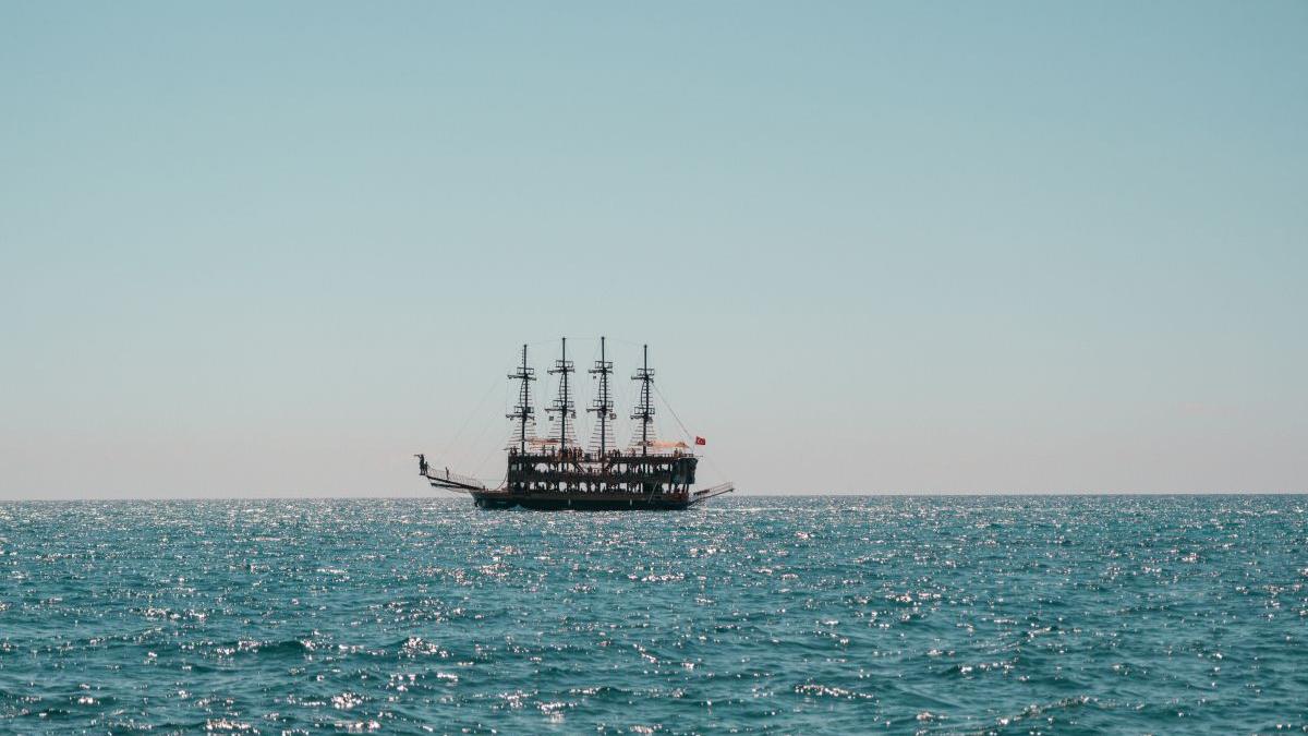 Cruise ship runs aground in Fiji; 30 passengers safely evacuated