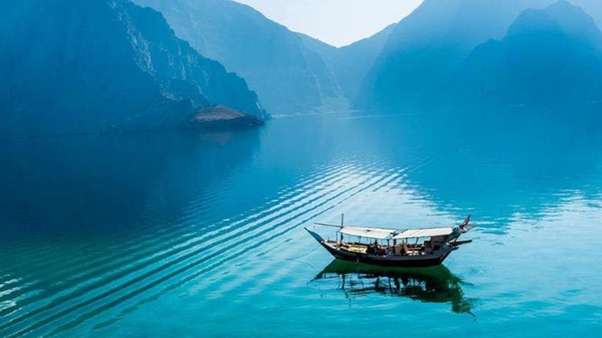 Away from Iran, the opposite bank of the Strait of Hormuz tells a different story