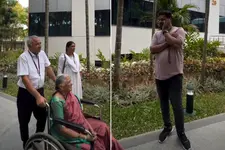 ഓഫീസിലും തുടരുന്ന പി.ടി.എ. മീറ്റിങ്; മാനേജരോട് മകളുടെ പെരുമാറ്റത്തെക്കുറിച്ച് ചോദിച്ച് മാതാപിതാക്കൾ