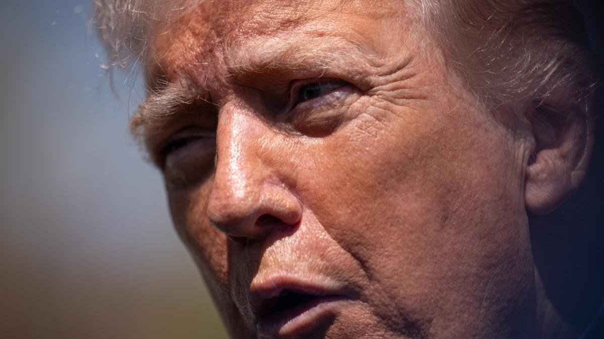 ‘This is pure evil’: Democrats denounce Trump’s ‘civilisational’ threat to Iran as war crime