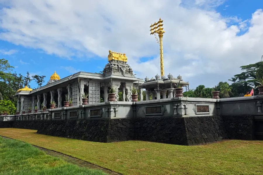 ജുറാസിക് പാർക്കിന്റെ ലൊക്കേഷനിലുണ്ട് ശിവക്ഷേത്രവും രുദ്രാക്ഷവനവും